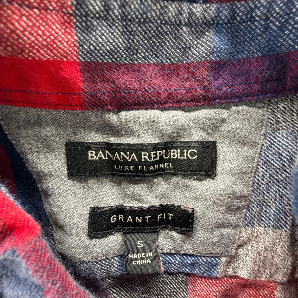Banana Republic Mens Grant Fit Luxe Flannel Plaid Button Down Shirt Red Blue S